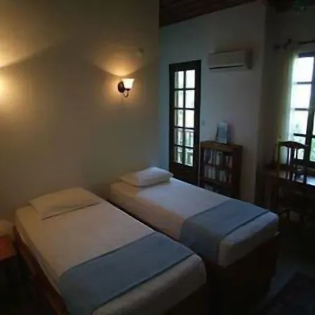 Hotel Misafir Evi 2*