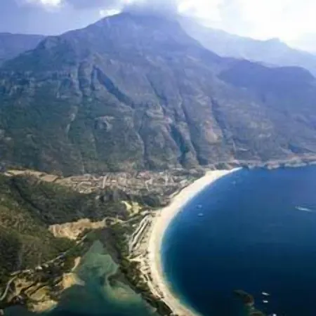 Ξενοδοχείο Misafir Evi 2*